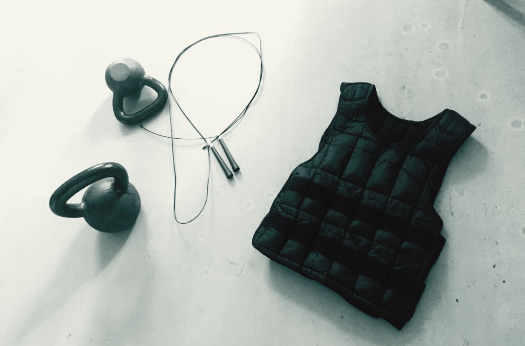 What Is a Weighted Vest? Benefits, Materials, and Who It’s For